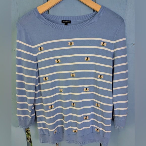 Talbots Sweaters - Talbots women’s Crewneck sweater
Large/Petite